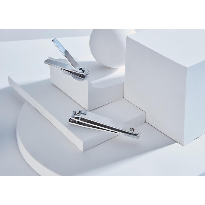 Кусачки для нігтів Zwilling Premium (для пальців рук та ніг), гіпоалергенні, з вигнутим лезом та підсиленим важелем, сріблясті, 60 мм