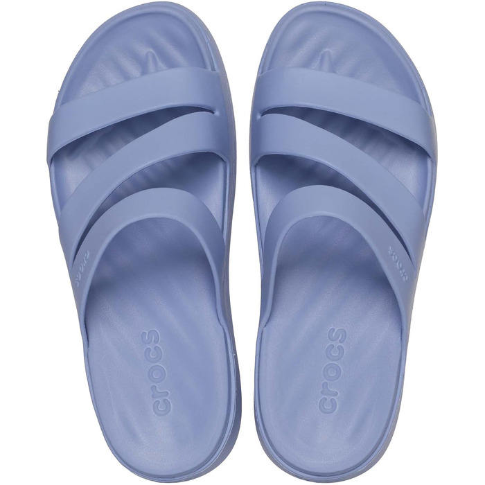 Жіночі сандалії Crocs Getaway Strappy, колір Blue Haze (блакитний), розмір 42 EU