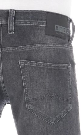 Чоловічі джинси Mustang Oregon Tapered, колір Used Black Denim (44W / 34L)