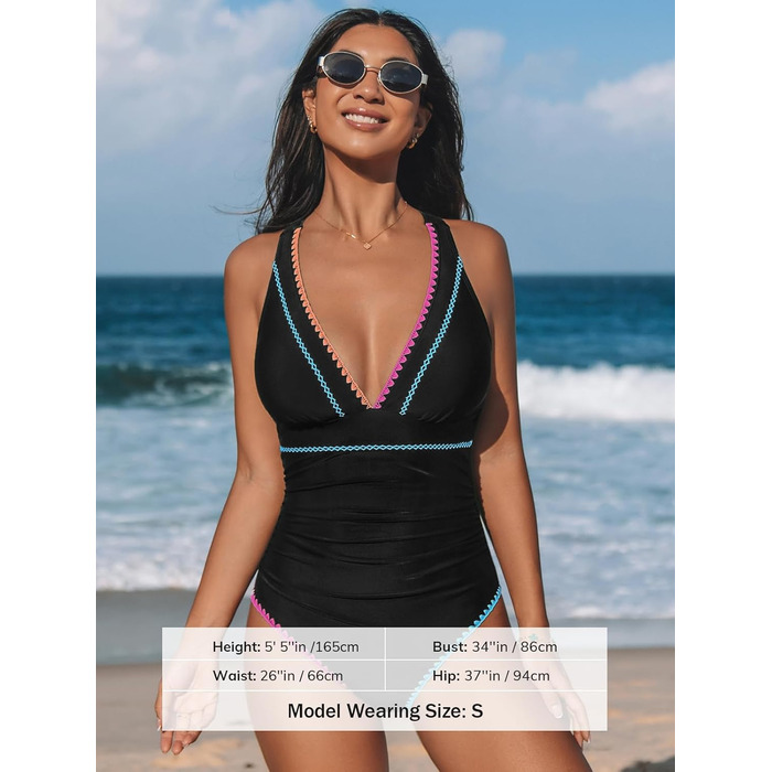 CUPSHE Цілісний купальник з V-подібним вирізом, регульовані бретелі, драпірування (Чорний, М)