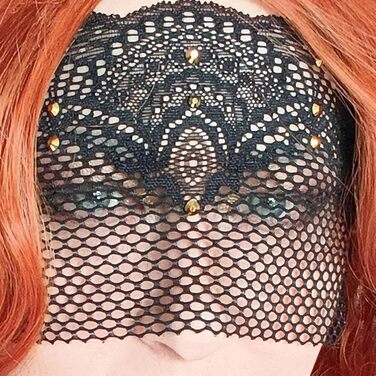 Чорна мереживна півмаска для жінок з червоними стразами – венеціанська маска для маскараду, карнавалу, весілля, вечірки, косплею, бурлеску та Марді Гра (Чорний (золоті стрази))