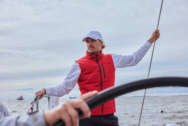 Чоловічий утеплений жилет Helly Hansen Crew Insulator Vest 2.0, червоний, розмір M