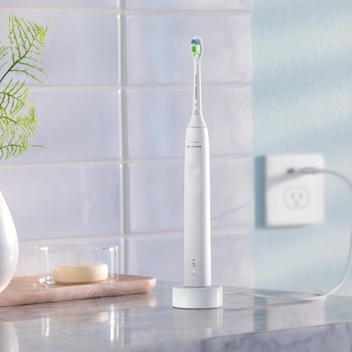 Електрична сонічна зубна щітка Philips Sonicare 4100 (HX3683/33) для дорослих, біла, з насадкою Optimal White, дорожнім футляром та USB-зарядним пристроєм