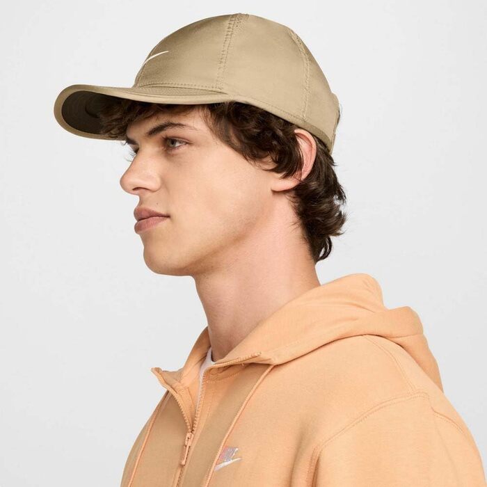 Кепка Nike Meta Swoosh H86 біло-бежева (Parachute Beige / Metallic Silver), розмір S
