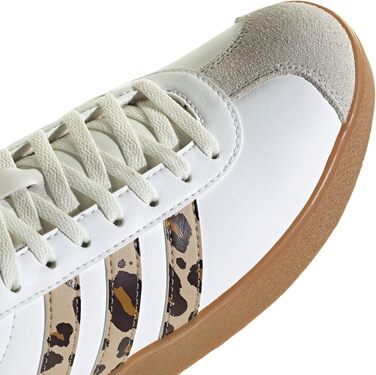 Чоловічі бігові кросівки adidas Cosmic M, білий/коричневий/сірий, розмір 40 EU