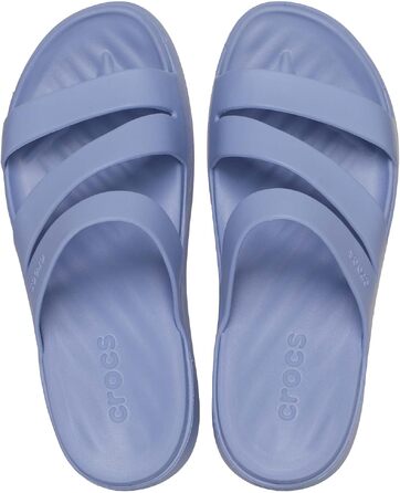 Жіночі сандалії Crocs Getaway Strappy, колір Blue Haze (блакитний), розмір 42 EU