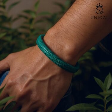 Чоловічий шкіряний браслет UNIQAL 'BRAID' з нержавіючої сталі, плетений, чорний з зеленим, 21 см (у подарунковій коробці)