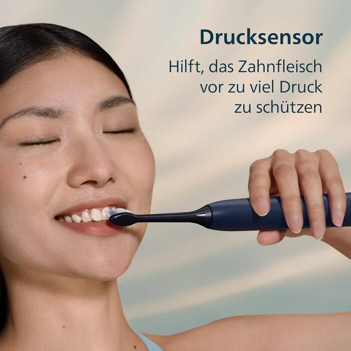 Електрична звукова зубна щітка Philips Sonicare 5500 HX7113/01, 2 режими чищення, контроль натискання, SmarTimer, синя (Navy), з футляром