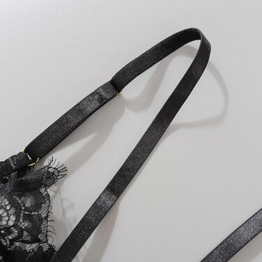 Чорний мереживний комплект спідньої білизни Daen Nachthed: мереживний халат-сорочка, стринги. Розмір L