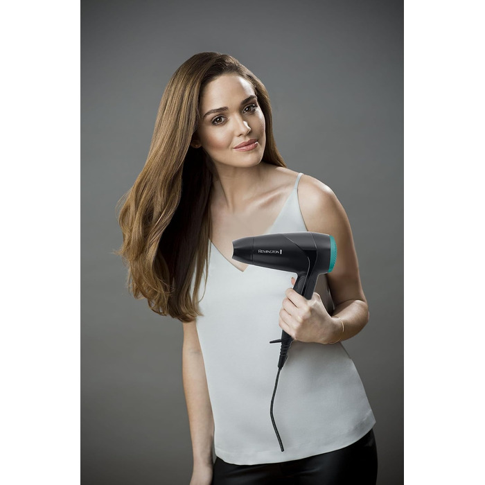 Дорожній фен Remington On The Go D1500 білий: складаний, 2000 Вт, з дифузором та вузьким соплом, двовольтажний (120/240V)