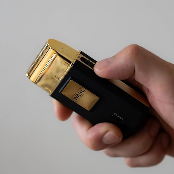 Електрична бритва для подорожей Wahl Travel Shaver Gold Edition — акумуляторна компактна машинка для гоління чоловіків, золотиста