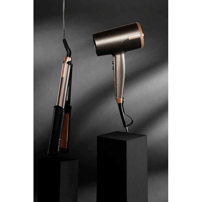 Фен для волосся Remington ONE D6077 з іонізацією та 4 насадками (дифузори, концентратори), 8 режимів роботи, швидка сушка